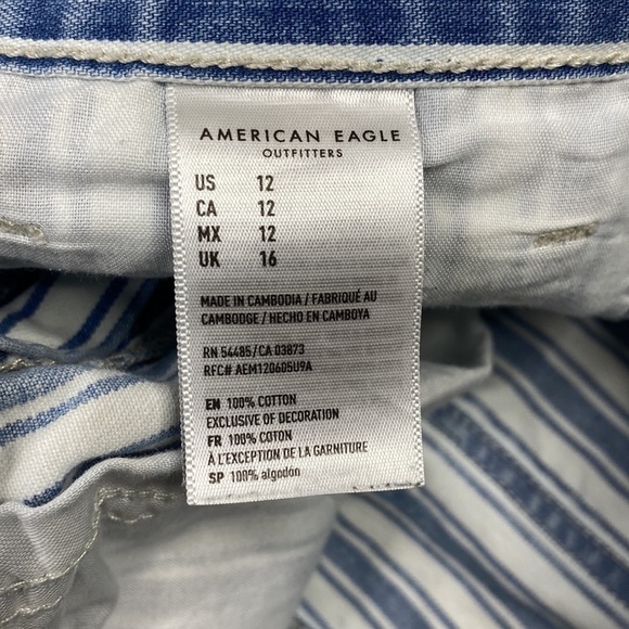 American Eagle Mom Short Blue White Striped Size 12 - Picture 8 of 9